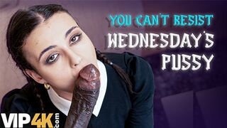 Lispy Wednesday pieprzył wielkiego kutasa ojczyma jak prawdziwy pies