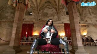 Ashlyn Peaks w pancernym cosplay z magiczną różdżką