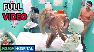Blondynka rosyjski nastolatek połyka przyjemność lekarza - fałszywy szpital