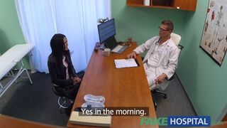 Amanda Black pieprzy się z lekarzem w klinice
