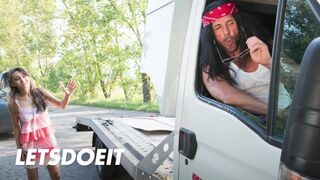 Shrima Malati dostaje gorący smakołyk dla jej cipki po twardym nucąc
