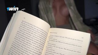 Moja siostra Mostoha uwiodła mnie podczas czytania - pyszne zbliżenie pocierania od wielkiego nastolatka