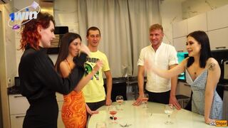 Seks noworoczny w klubie swingersów - wielka walka kutasów!