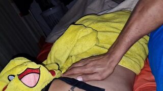 Mój tata przyjdzie do mojego łóżka i zastrzeli moją cipkę