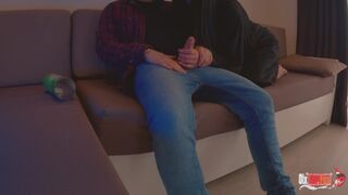 Przemycona i zerżnięta, teraz rozlewa się w ciąży