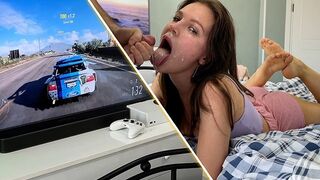 Grał w Xboxa i nagle dostał loda
