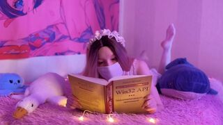 Mała nastolatka wypełniona idealną dupą