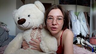Najśmielszą nastolatką na świecie jest ruchanie misia