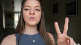 Wygraj bezpłatny prywatny pokaz na żywo! Szybki seks z zlewem między miękkim światłem słonecznym