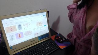 Klasa anatomii i dziki seks z gorącym mamuśki macocha z naturalnych cycków