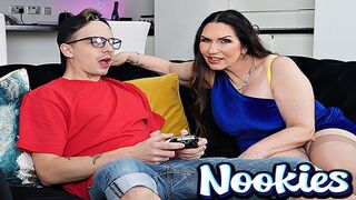 Nookies - Dojrzałe Mostohaanya Josephine James embarrasing Strips Pay Rent to Mostohafia