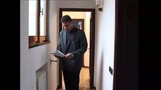 Pierre Dj dostaje rodzinne loda od starej kobiety w amatorskiej scenie