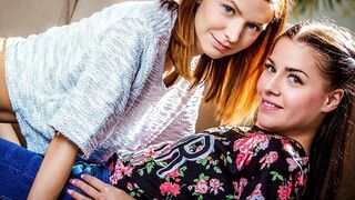 Eveline Dellai dzika jazda z dwugłowym kogutem